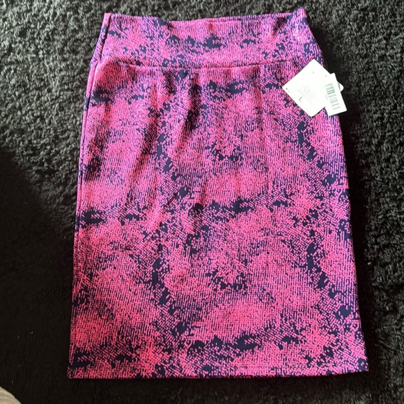 NWT - Picture 1 of 5